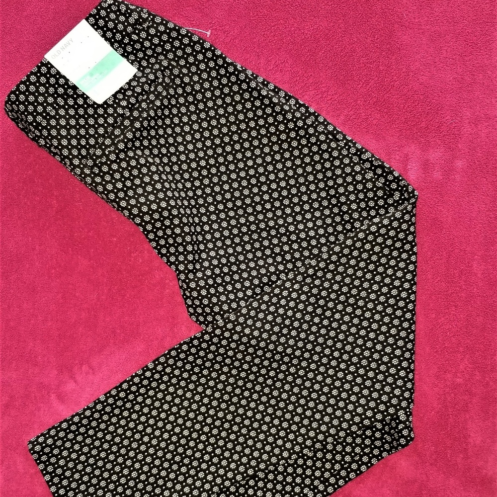 NWT Sz 4 Floral Old Navy Pixie Mid-Rise Ankle Pant